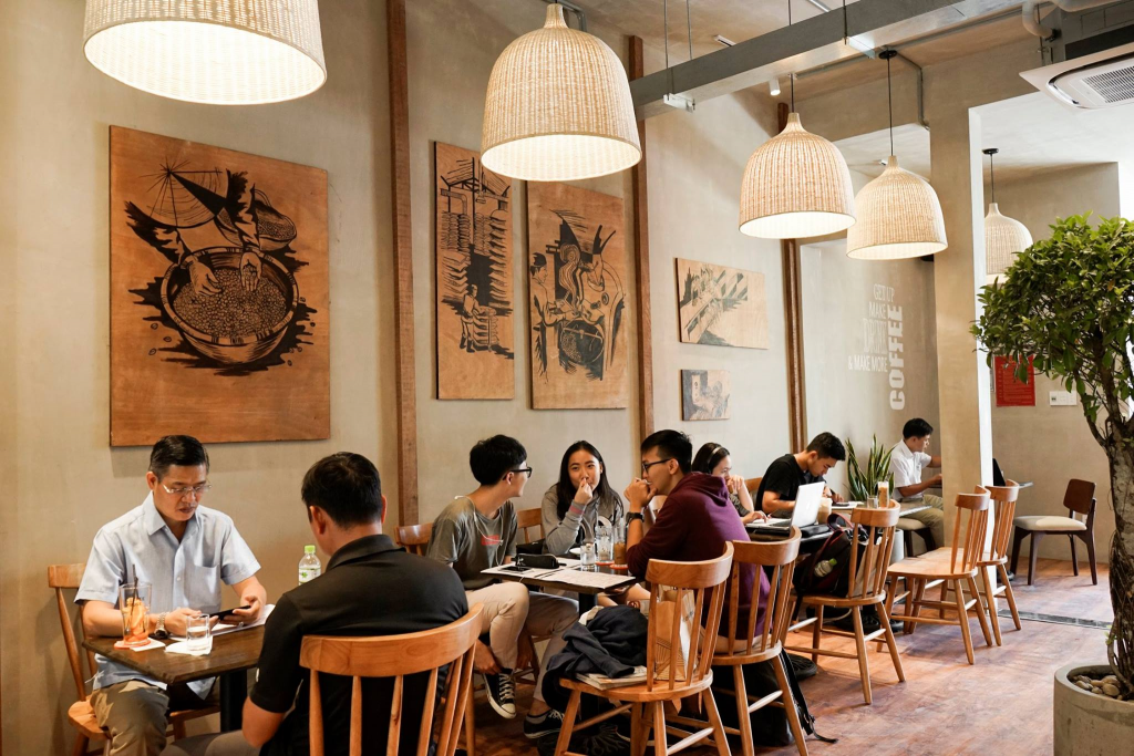 Phác họa chân dung khách hàng quán cafe: Muốn đông khách phải vẽ thật chi  tiết